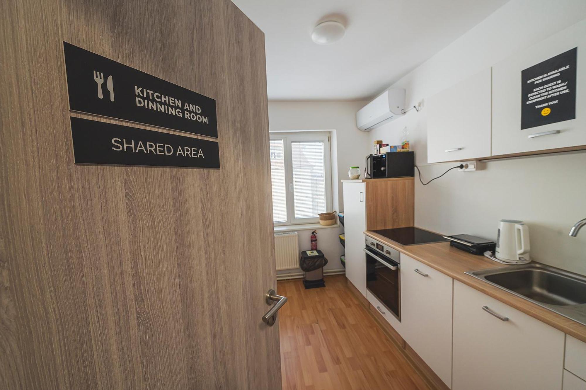 Do Avta Rooms Любляна Екстер'єр фото