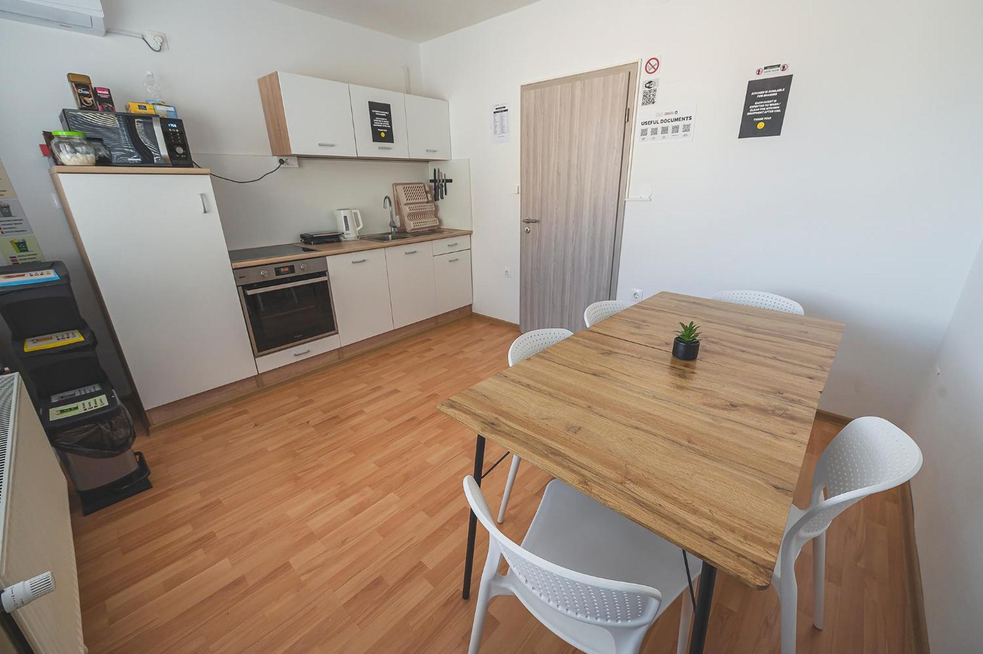 Do Avta Rooms Любляна Екстер'єр фото